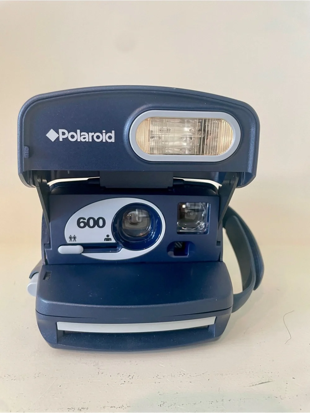 Vintage Polaroid Instant Camera 600 Complete Untested Good Condition